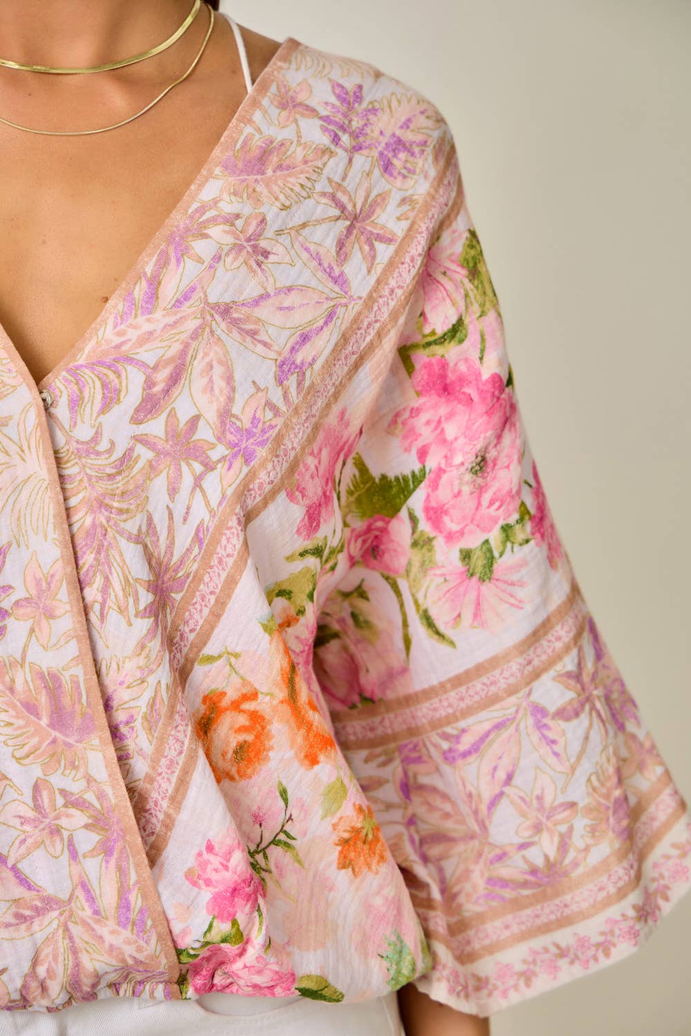 61563 Border Print Front Wrap Kimono Top